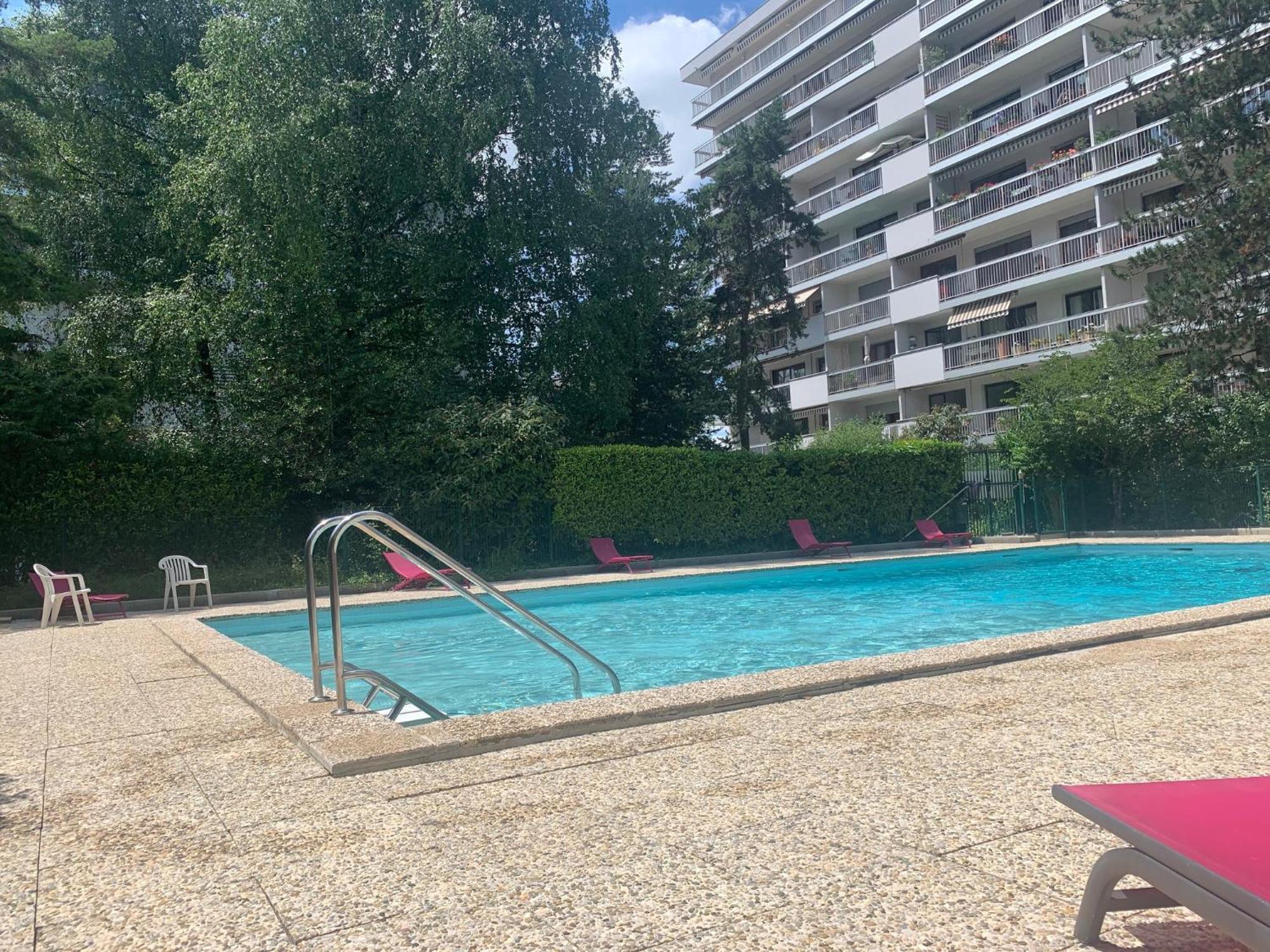 Kusmi Love Piscine Proche Du Lac Annecy Exteriér fotografie